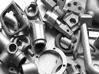 What should be noted in stainless steel casting?